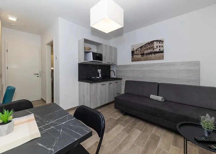 Pellio Apartament *