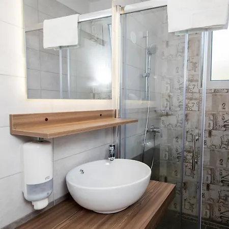 Pellio Apartment *