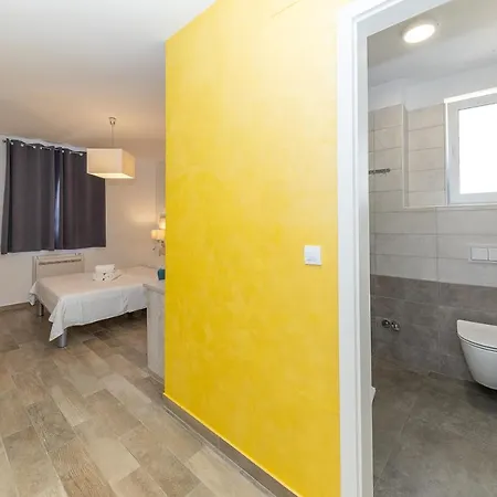 Apartment Pellio *